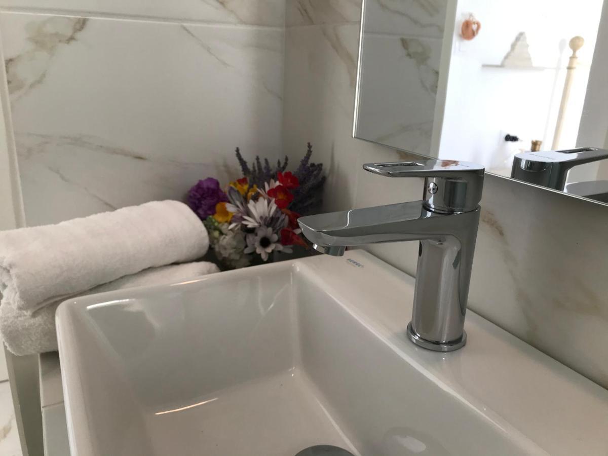 Sea View Pension Violeta Room1 For Two Parikia  Ngoại thất bức ảnh